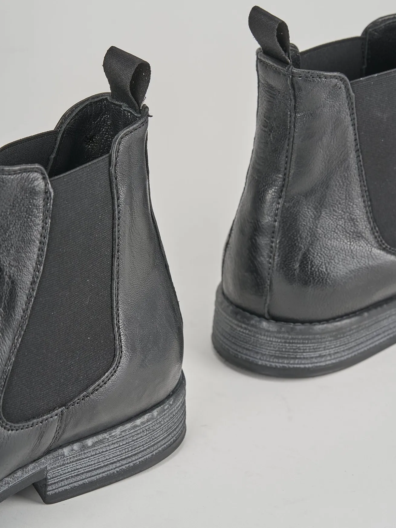 Stivaletti tacco 1cm pelle nero