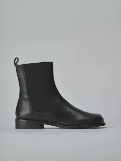 Stivaletti tacco 2cm pelle nero