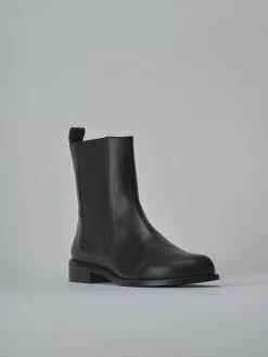 Stivaletti tacco 2cm pelle nero