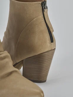 Stivaletti tacco 7cm pelle beige