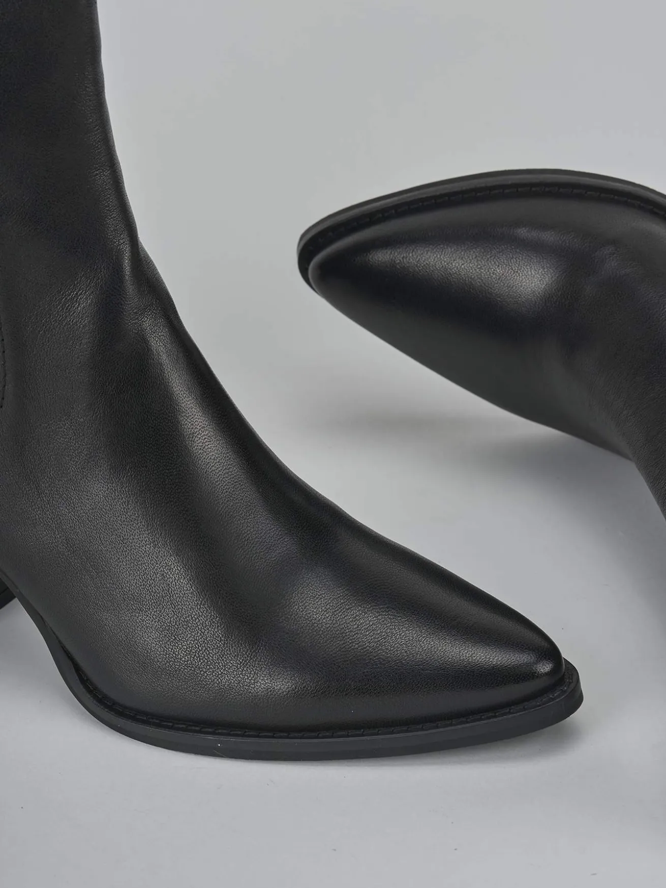 Stivaletti tacco 7cm pelle nero