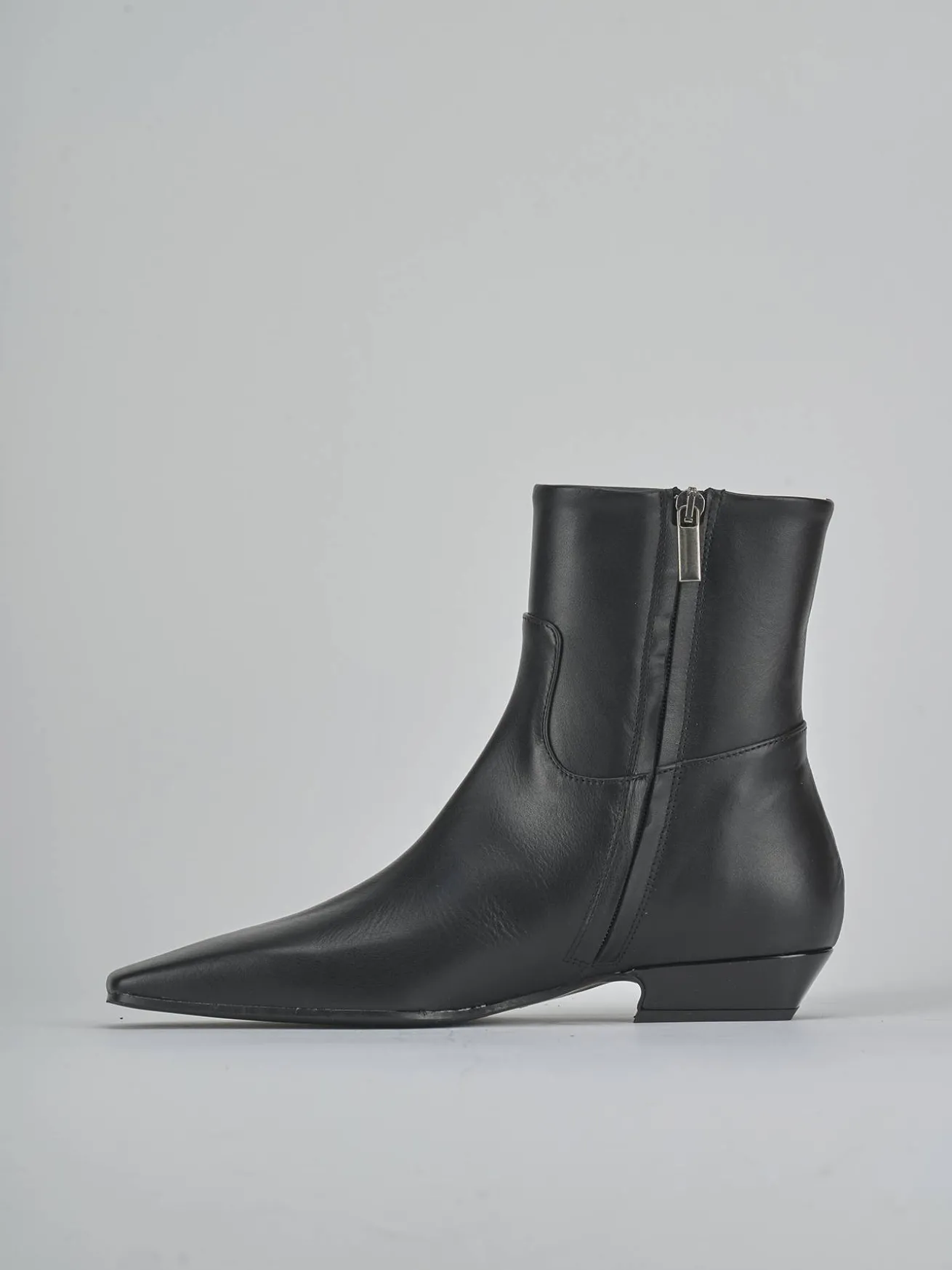 Stivaletti tacco 3cm pelle nero