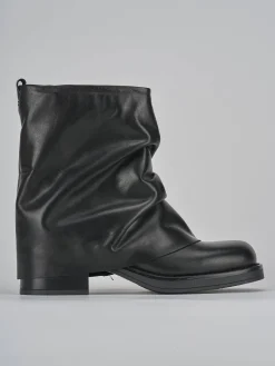 Stivaletti tacco 3cm pelle nero