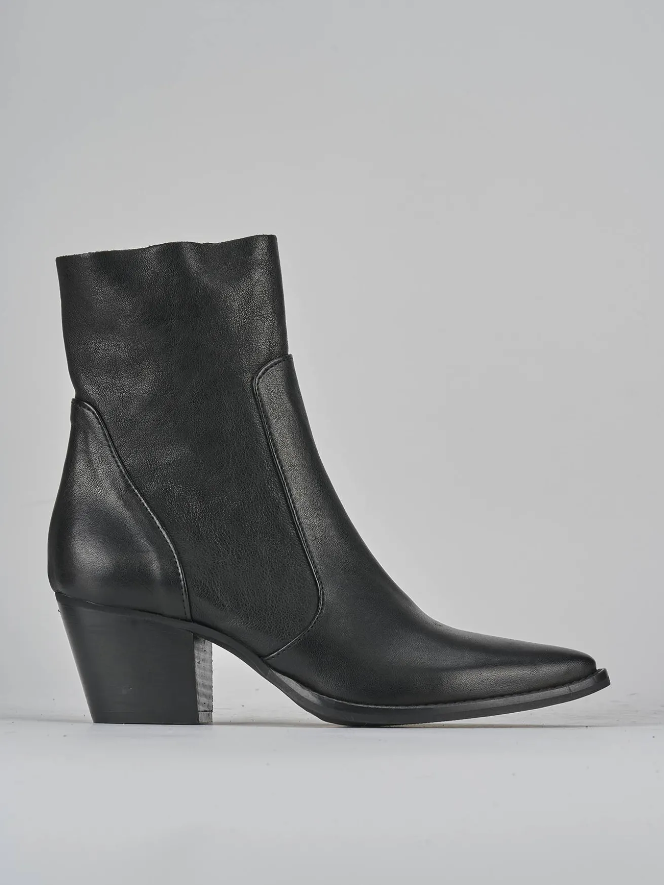 Stivaletti tacco 7cm pelle nero