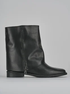 Stivaletti tacco 2cm pelle nero