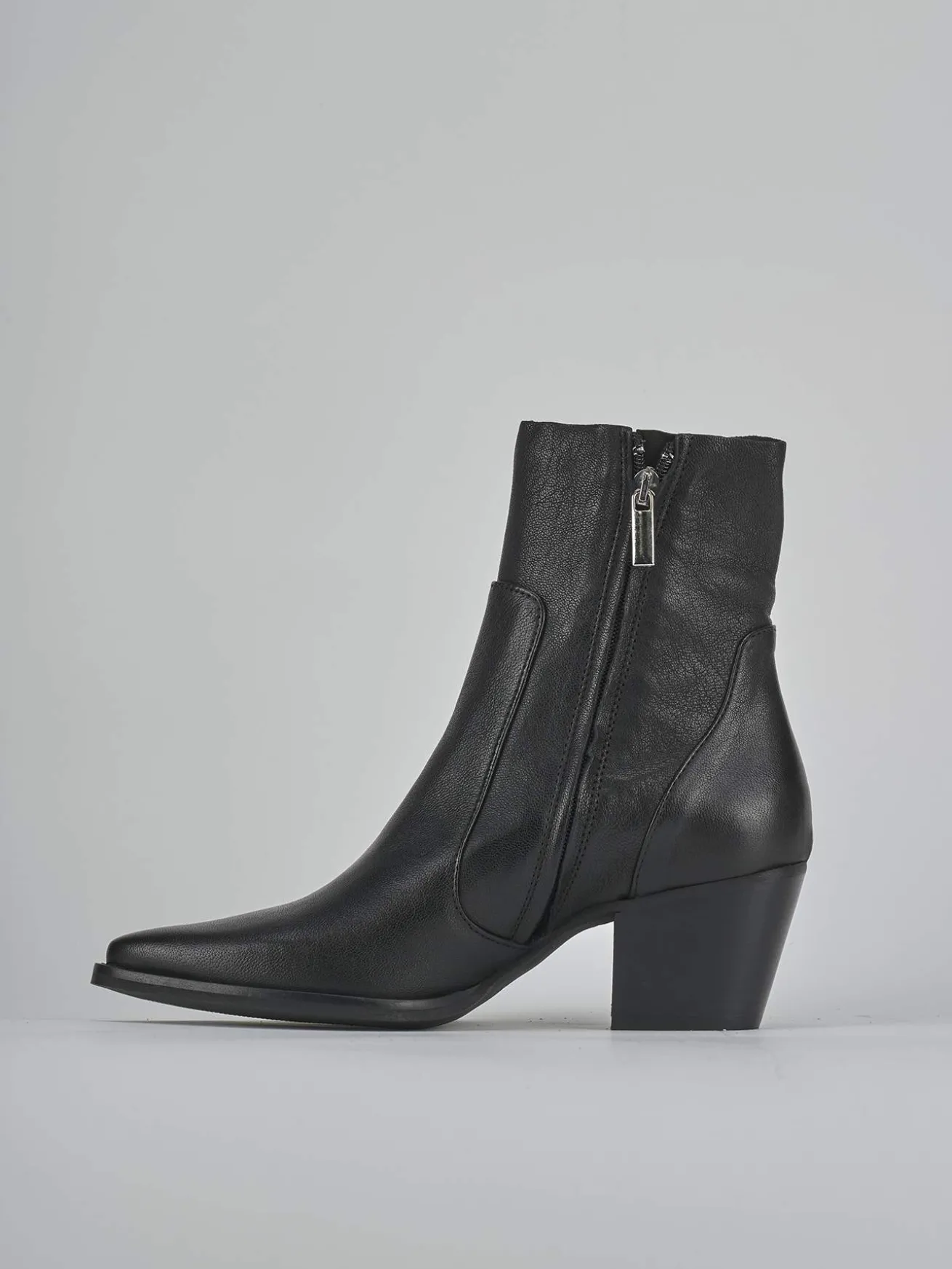 Stivaletti tacco 7cm pelle nero