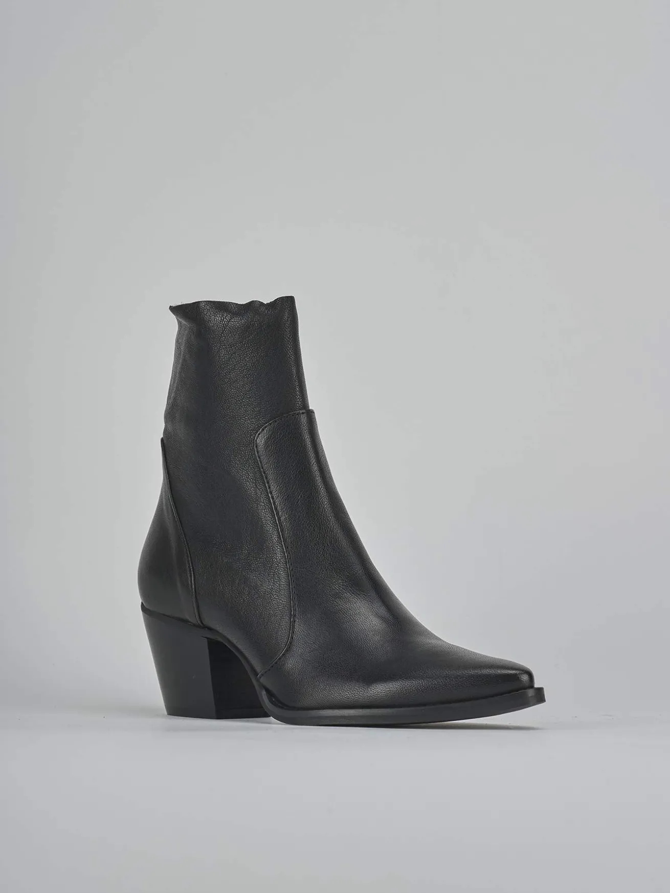 Stivaletti tacco 7cm pelle nero