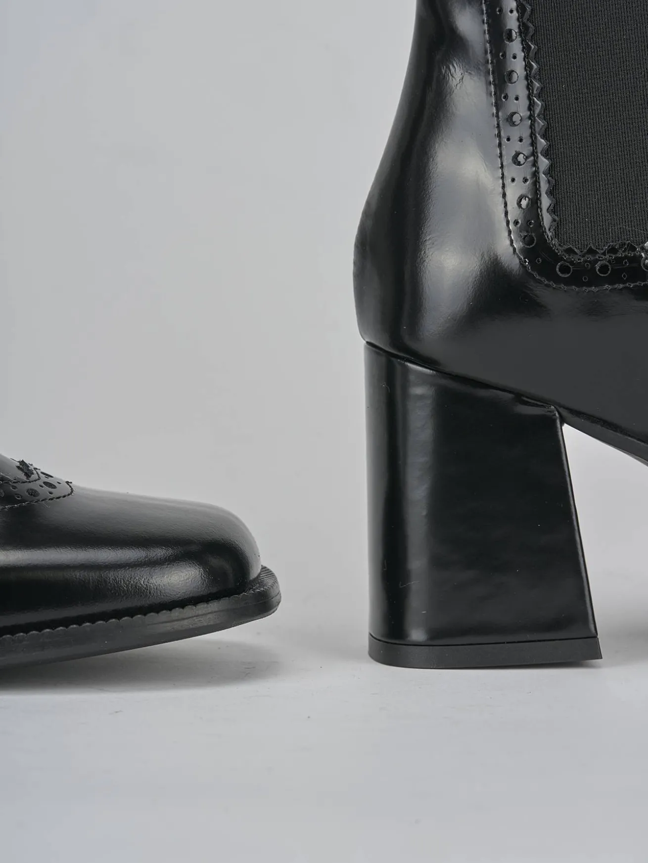 Stivaletti tacco 8cm pelle nero