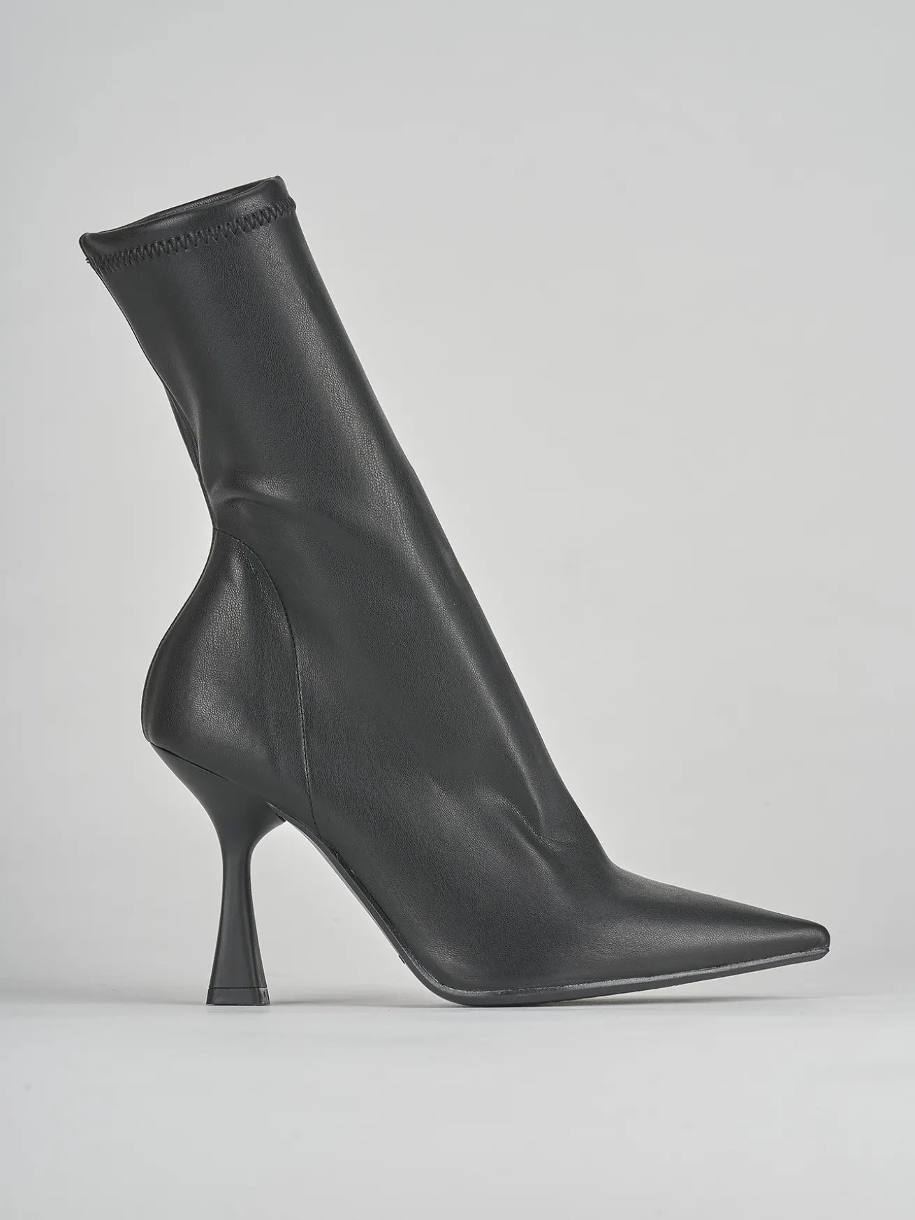 Stivaletti tacco 9cm pelle nero