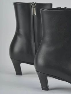 Stivaletti tacco 5cm pelle nero