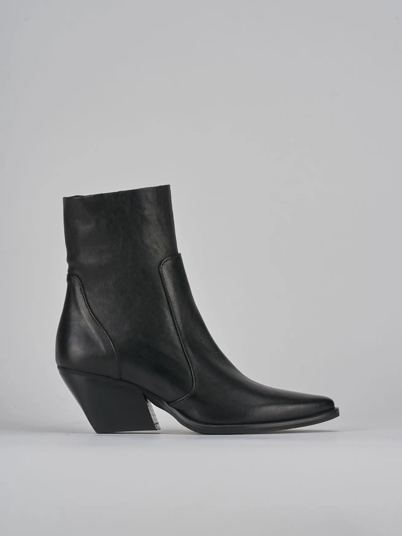 Stivaletti tacco 7cm pelle nero