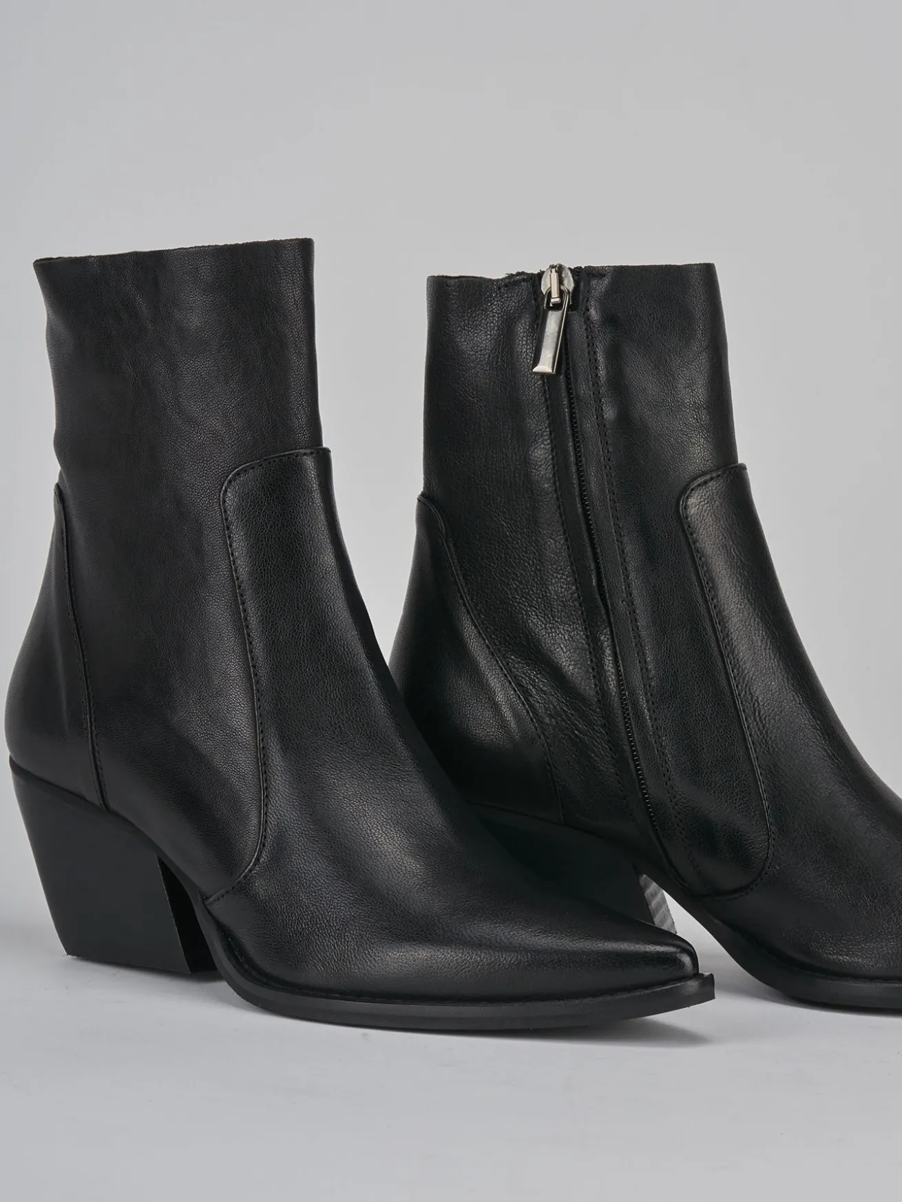 Stivaletti tacco 7cm pelle nero