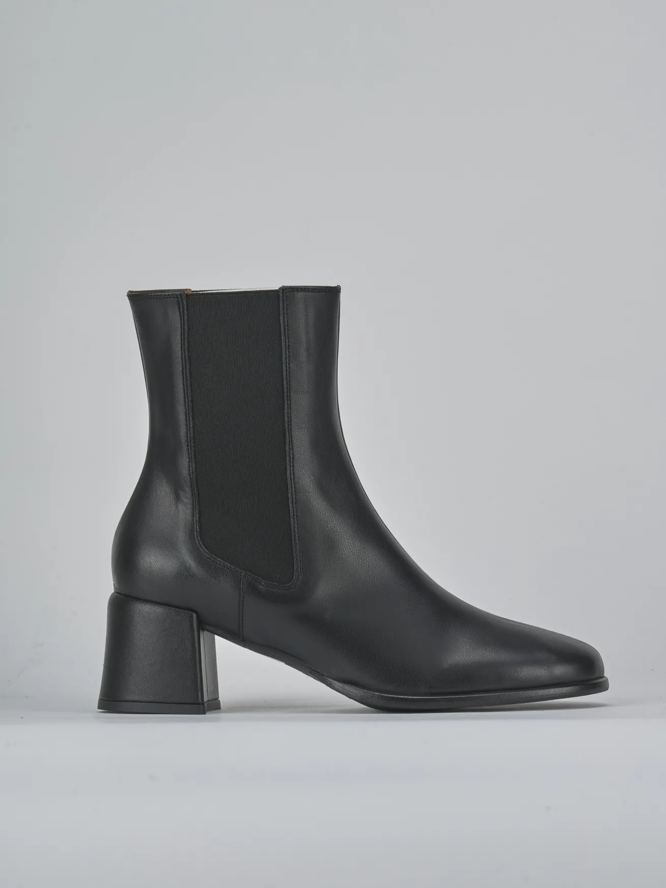 Stivaletti tacco 5cm pelle nero