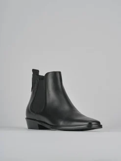 Stivaletti tacco 2cm pelle nero