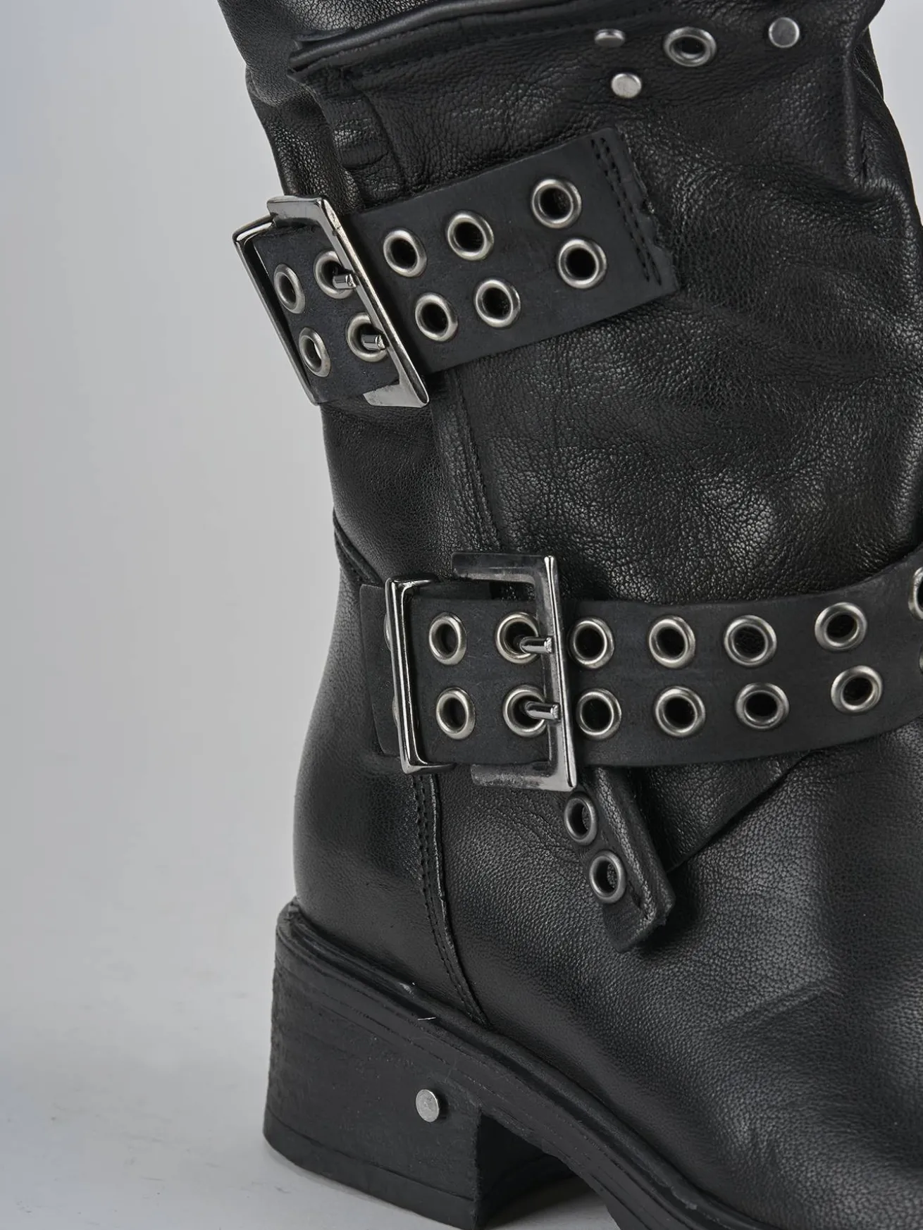 Stivaletti tacco 3cm pelle nero