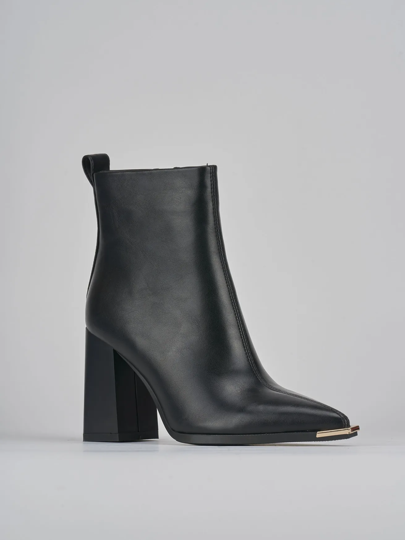 Stivaletti tacco 8cm pelle nero