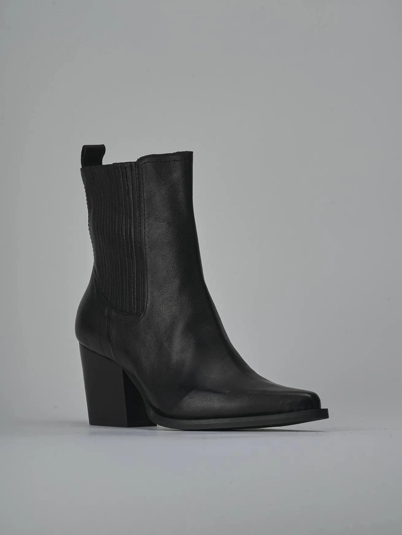 Stivaletti tacco 8cm pelle nero