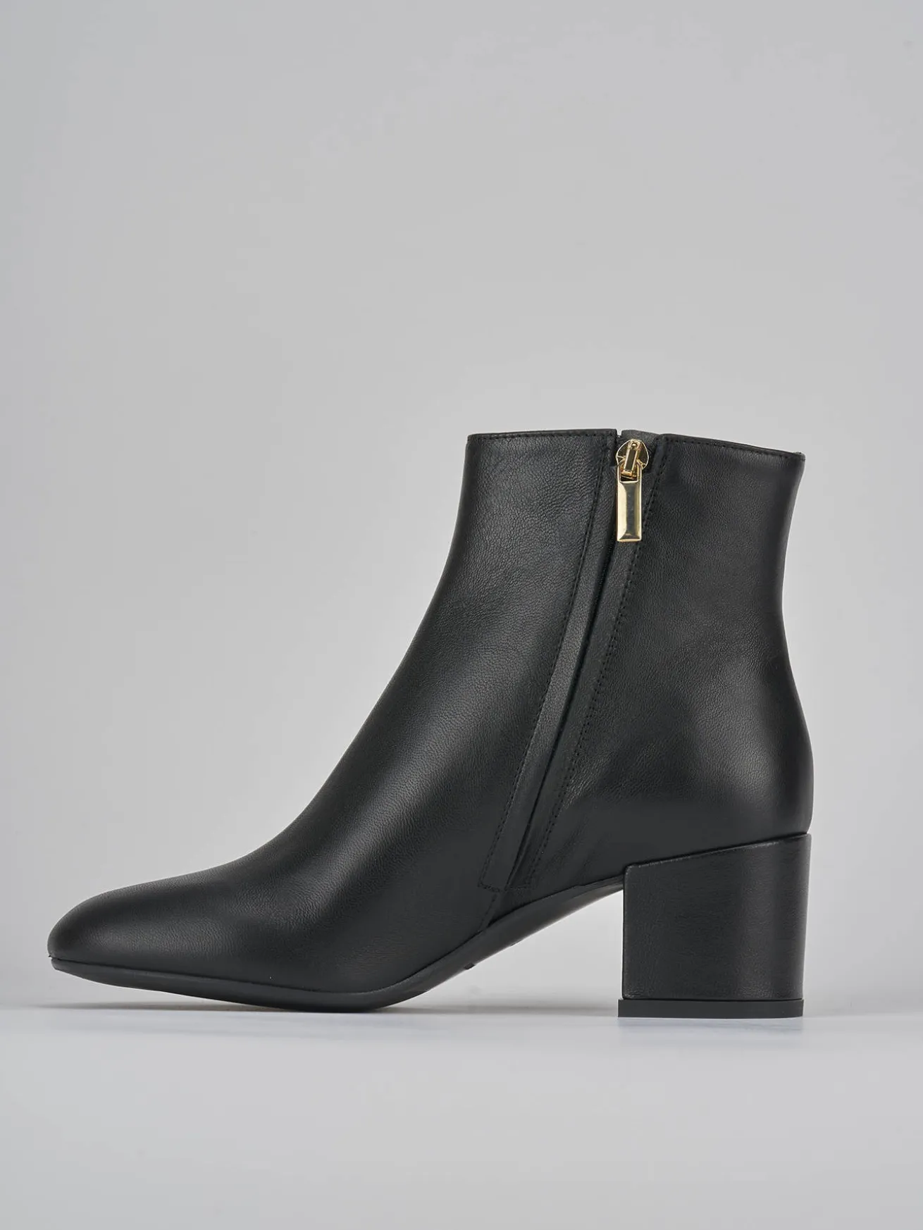 Stivaletti tacco 6cm pelle nero