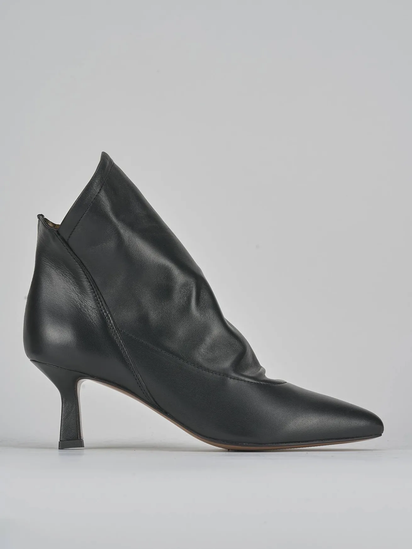 Stivaletti tacco 5cm pelle nero