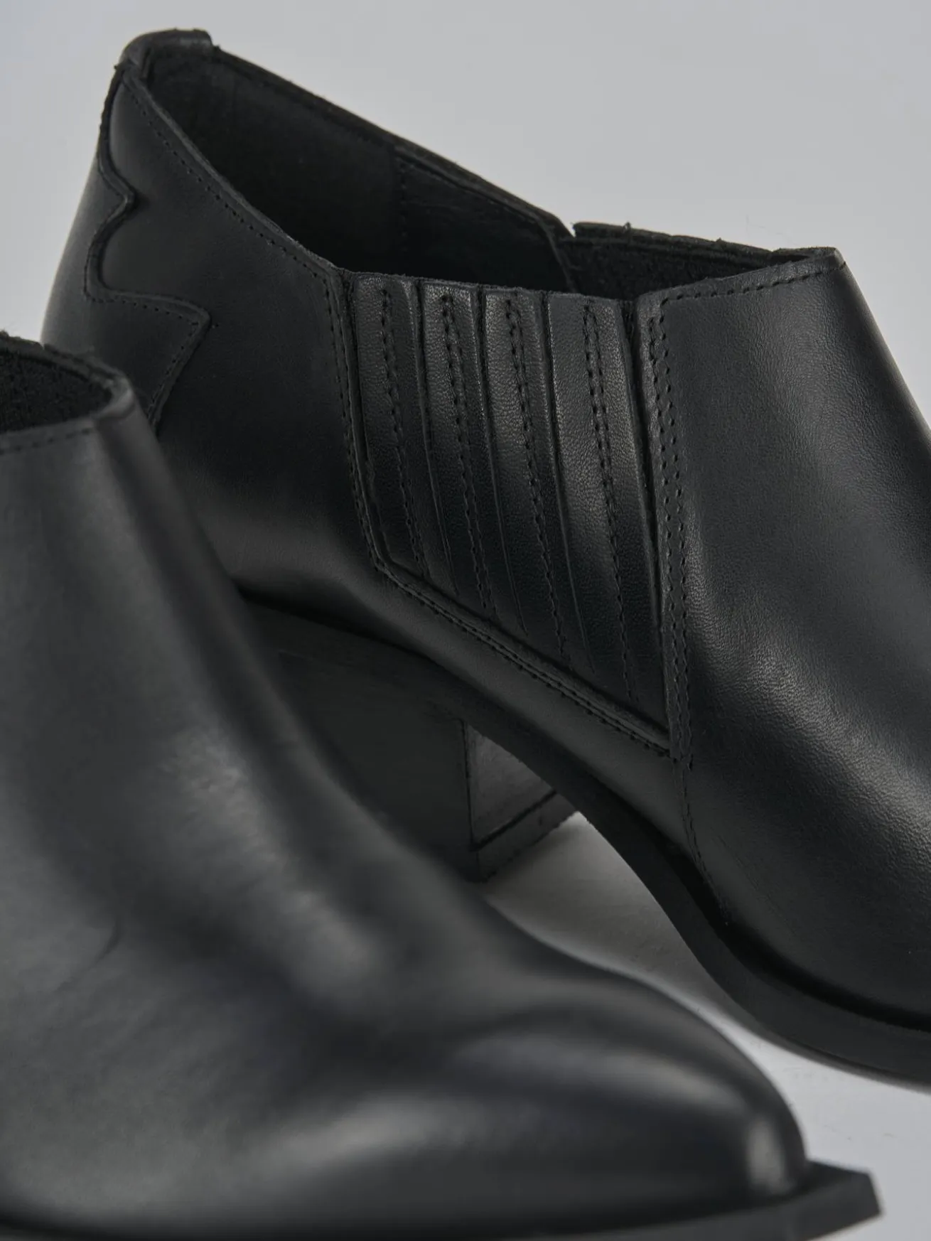 Stivaletti tacco 5cm pelle nero