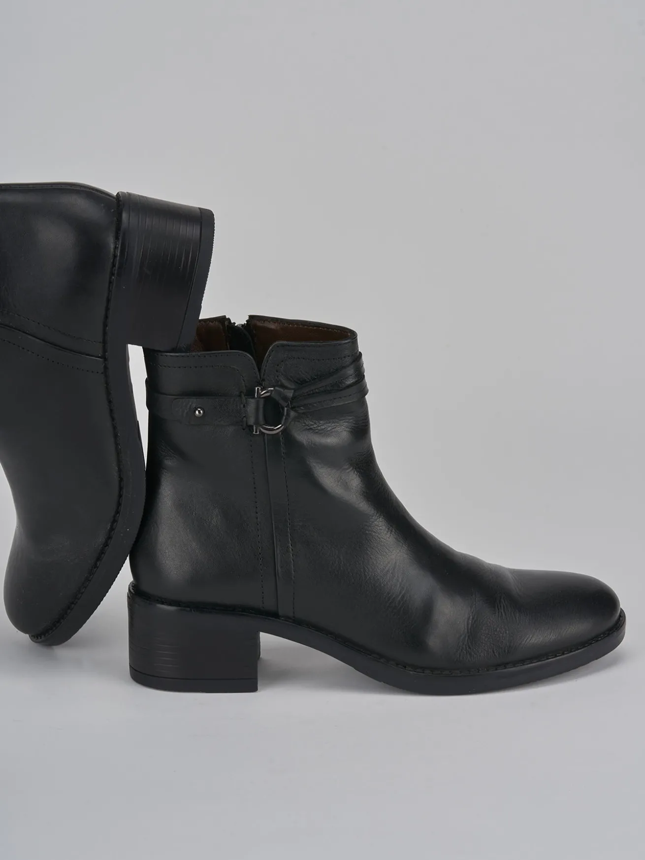 Stivaletti tacco 5cm pelle nero