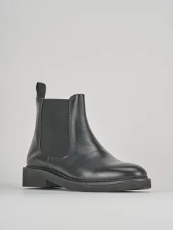 Stivaletti tacco 2cm pelle nero