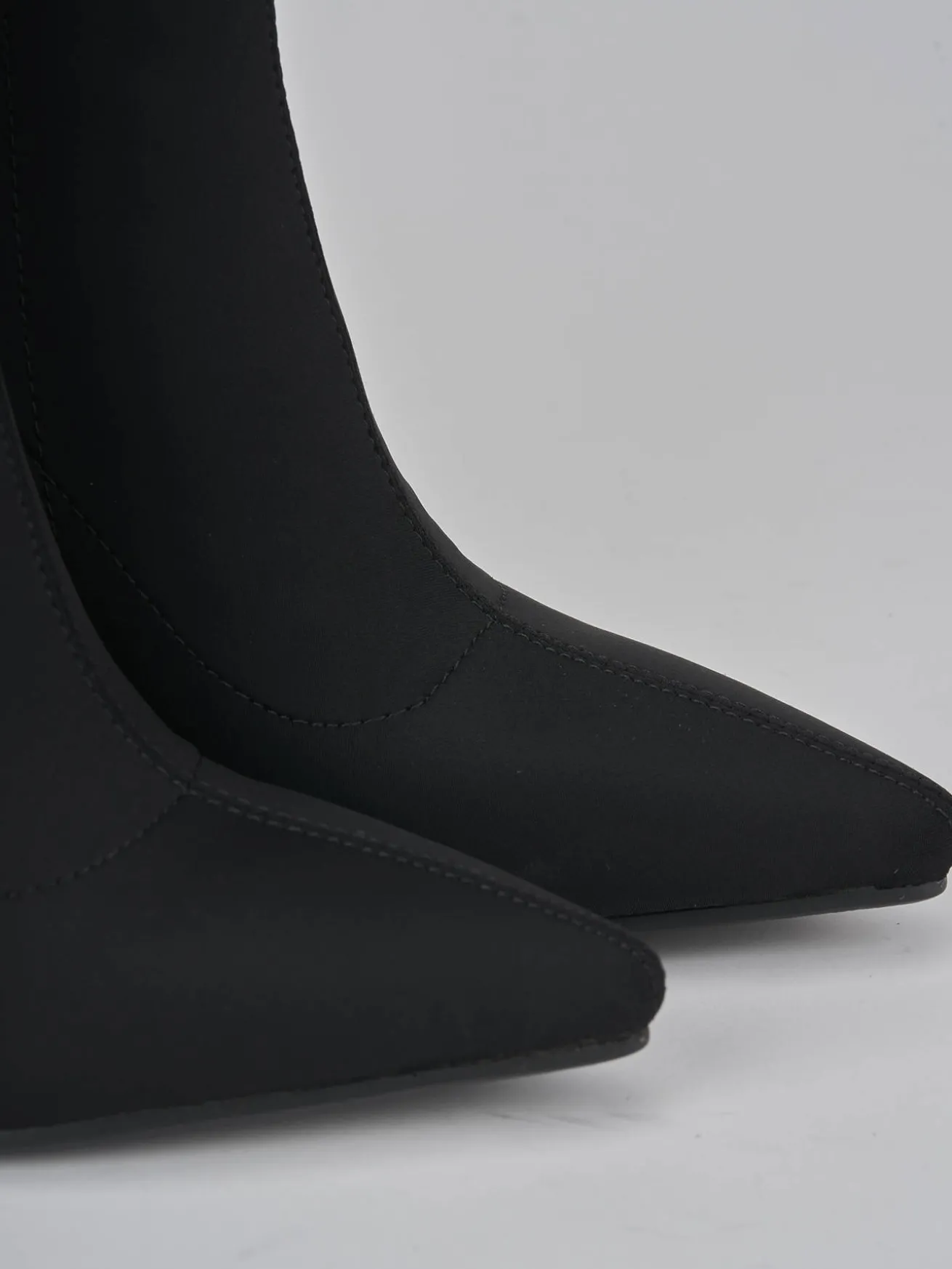 Stivaletti tacco 7cm tessuto nero