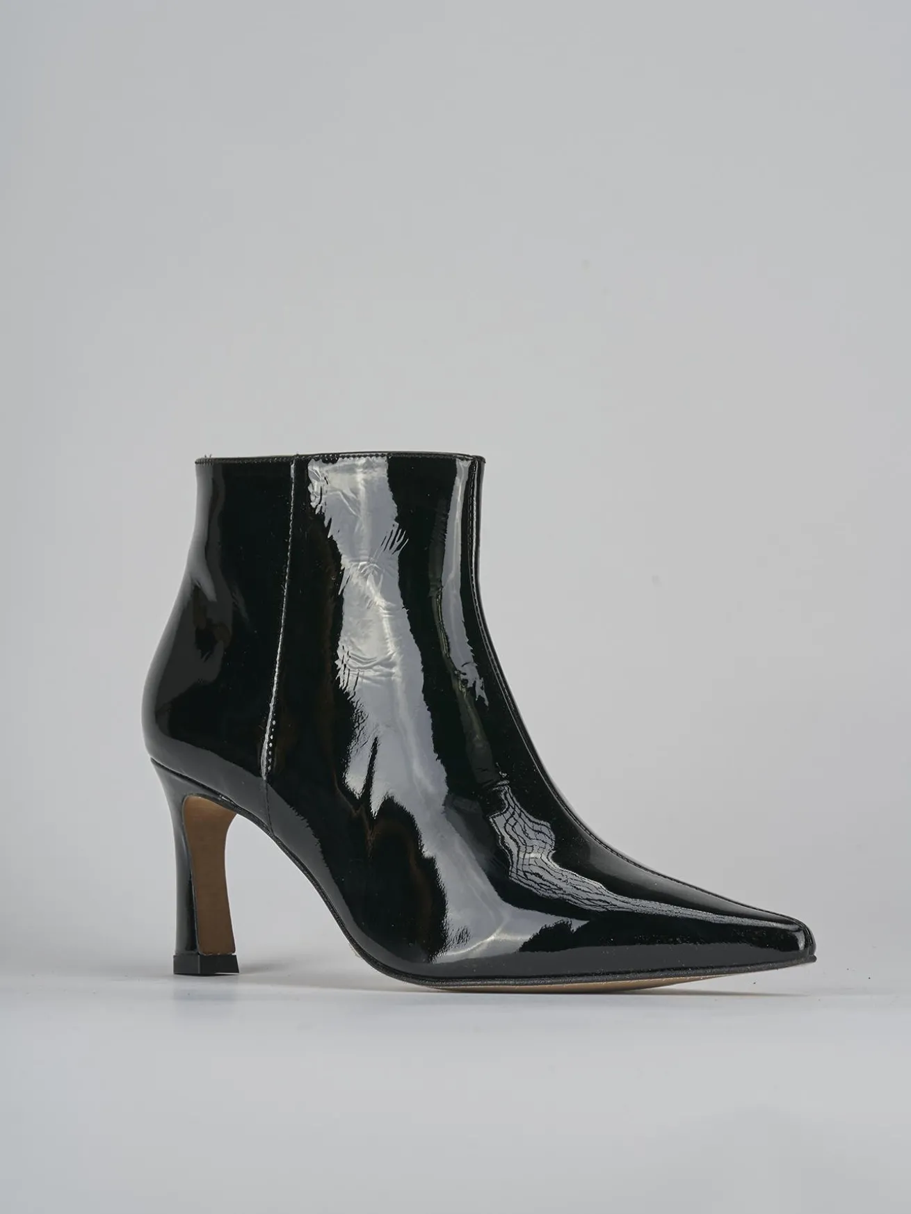 Stivaletti tacco 7cm vernice nero