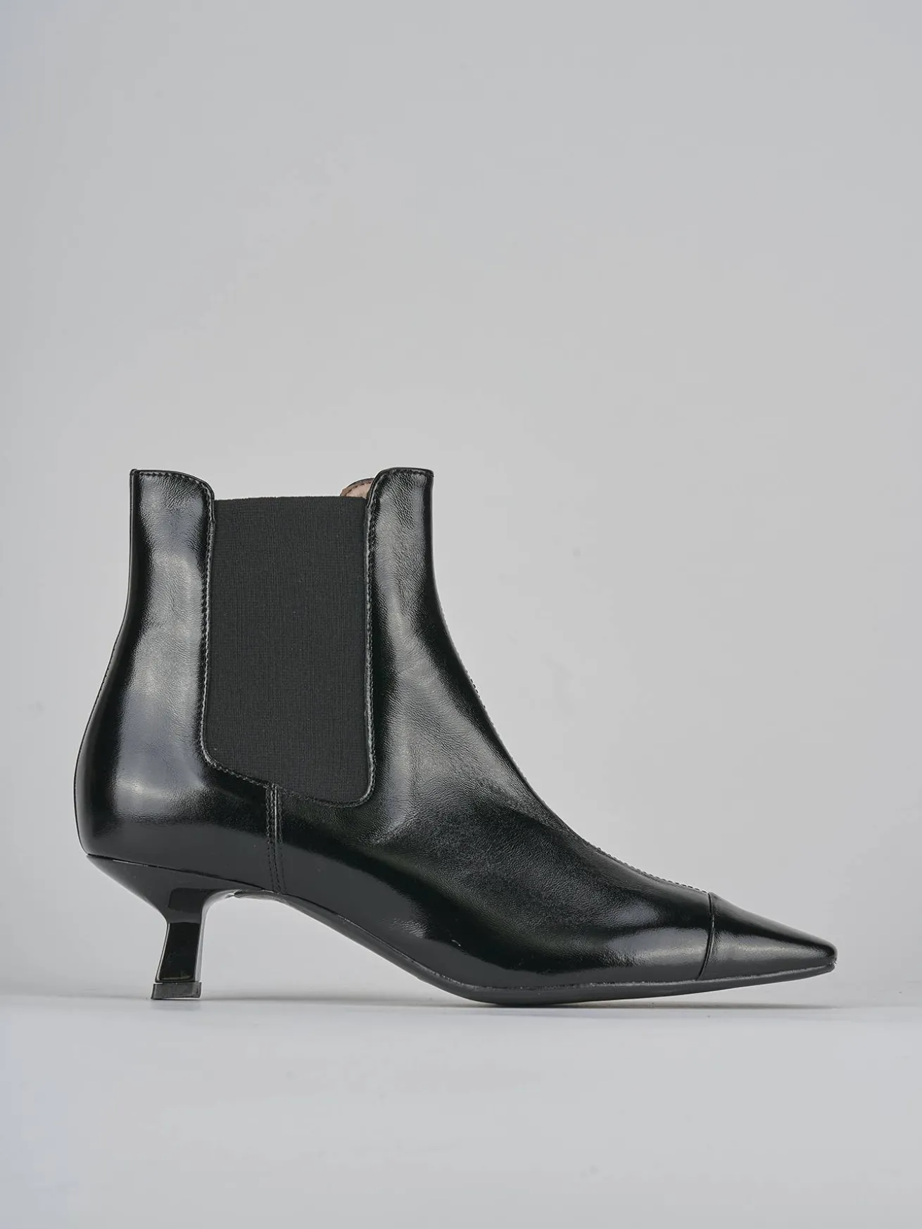 Stivaletti tacco 5cm vernice nero