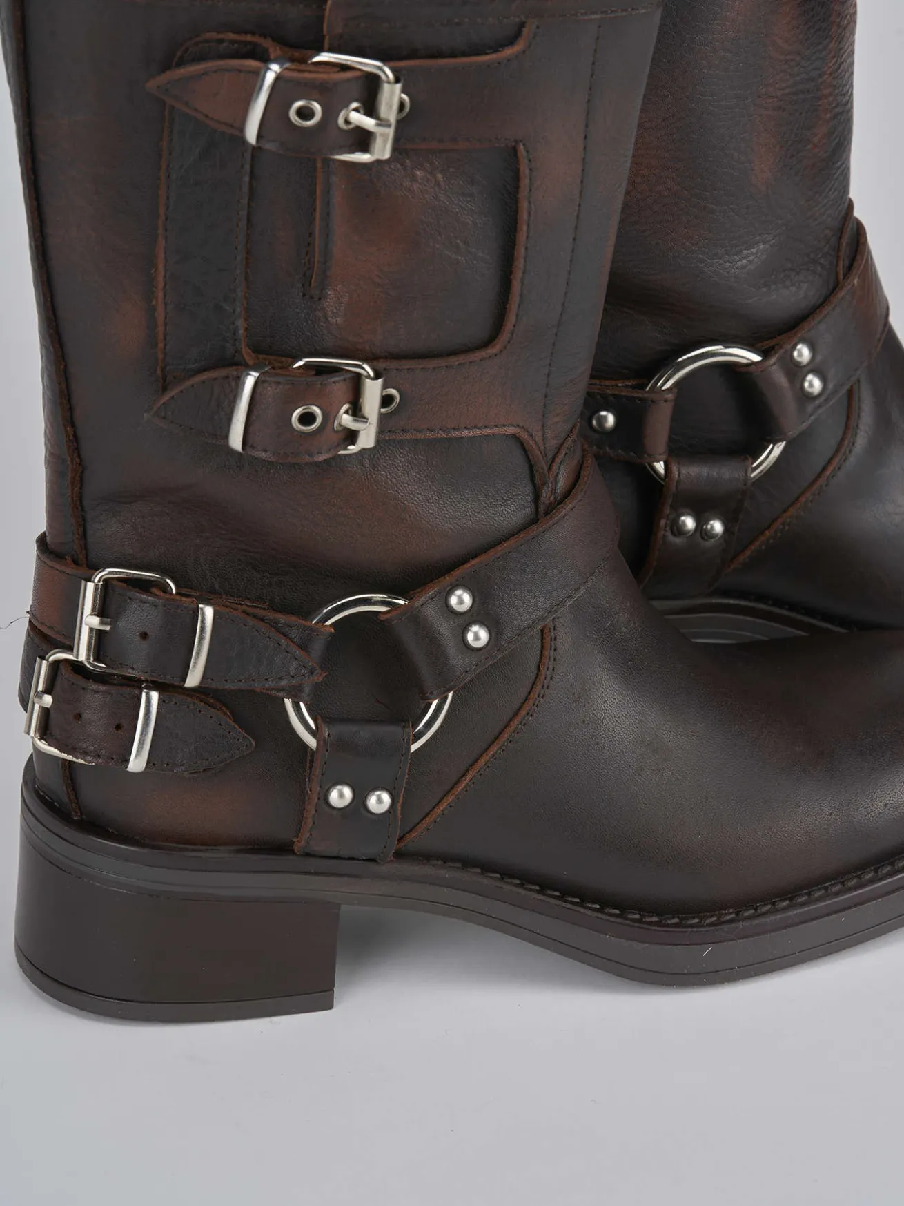 Stivaletto biker tacco 4 cm testa pelle