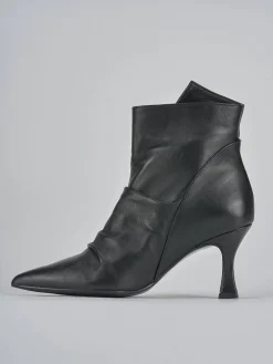 Stivaletto tacco 7 cm nero pelle