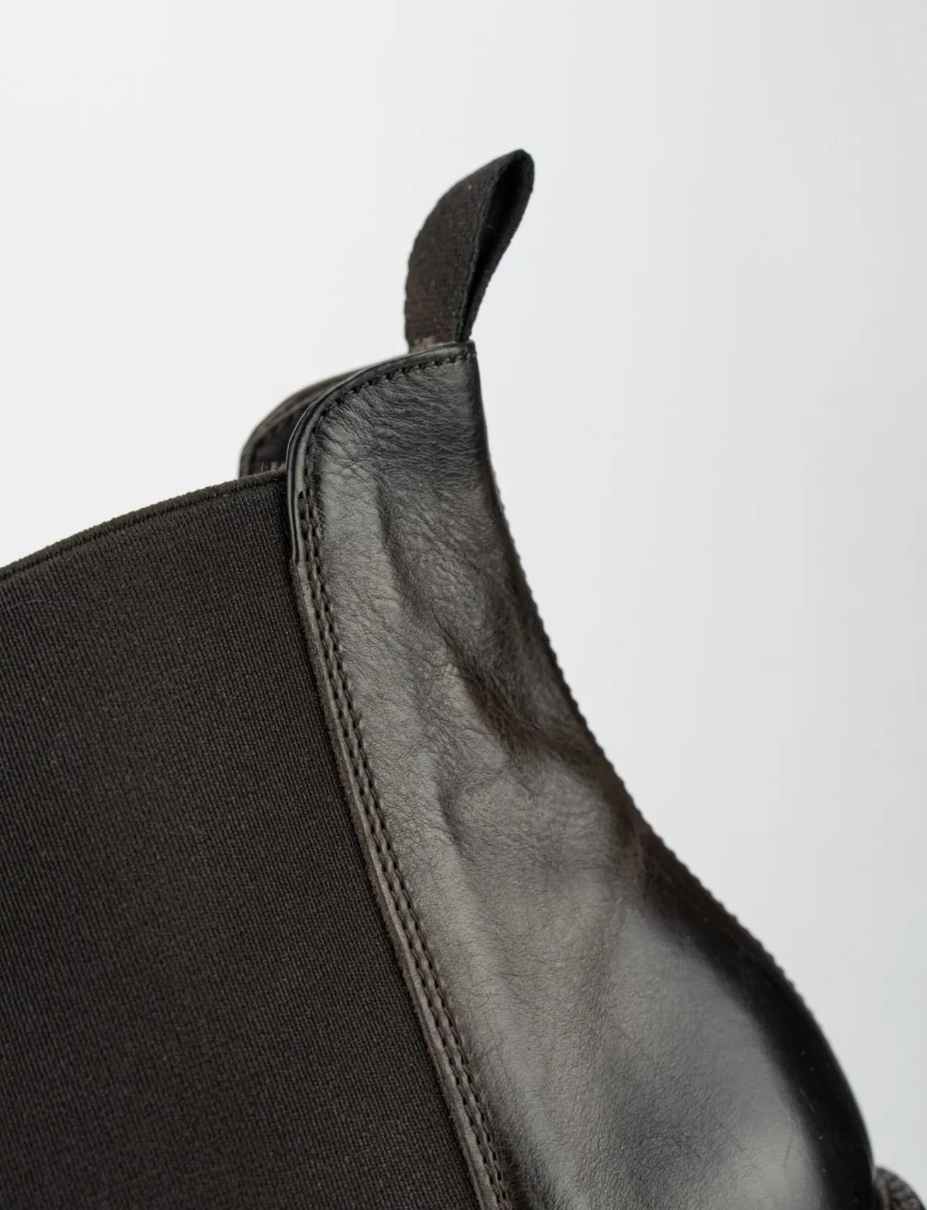 stivaletto tacco 2 cm nero