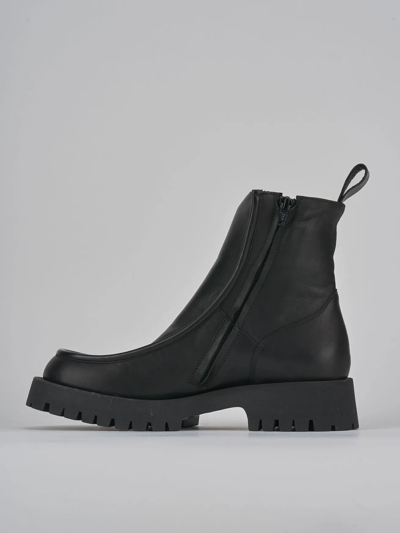 Stivaletto tacco 3 cm nero pelle