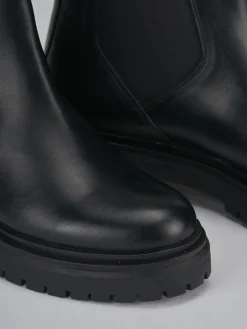 Stivaletto tacco 1 cm nero pelle