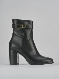 Stivaletto tacco 8 cm nero pelle