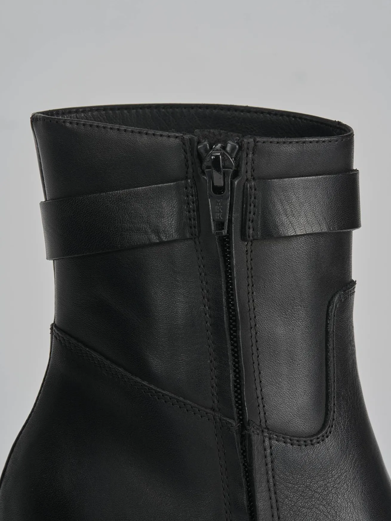 Stivaletto tacco 8 cm nero pelle