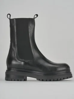 Stivaletto tacco 2 cm nero pelle