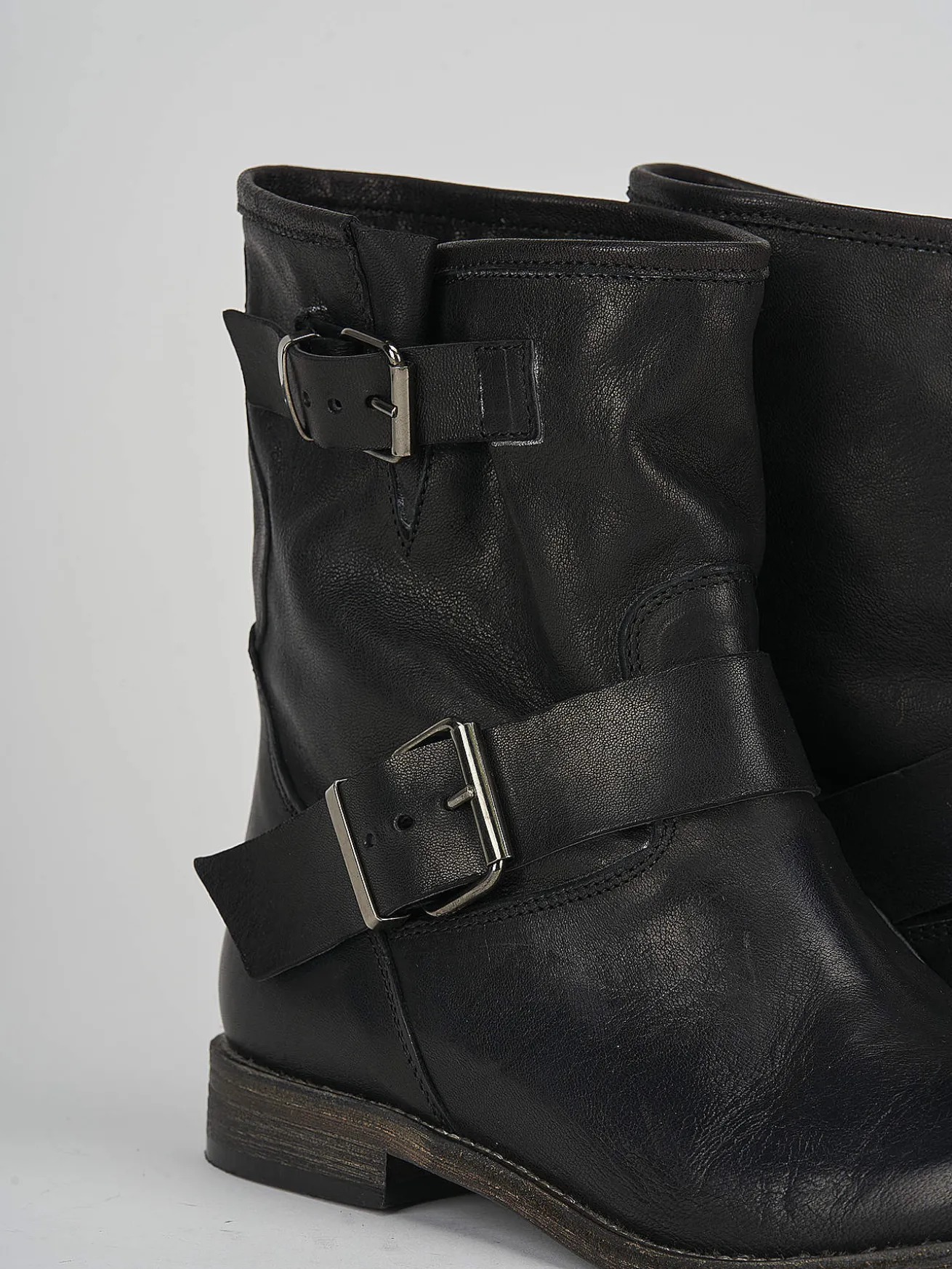 Stivaletto tacco 2 cm nero pelle