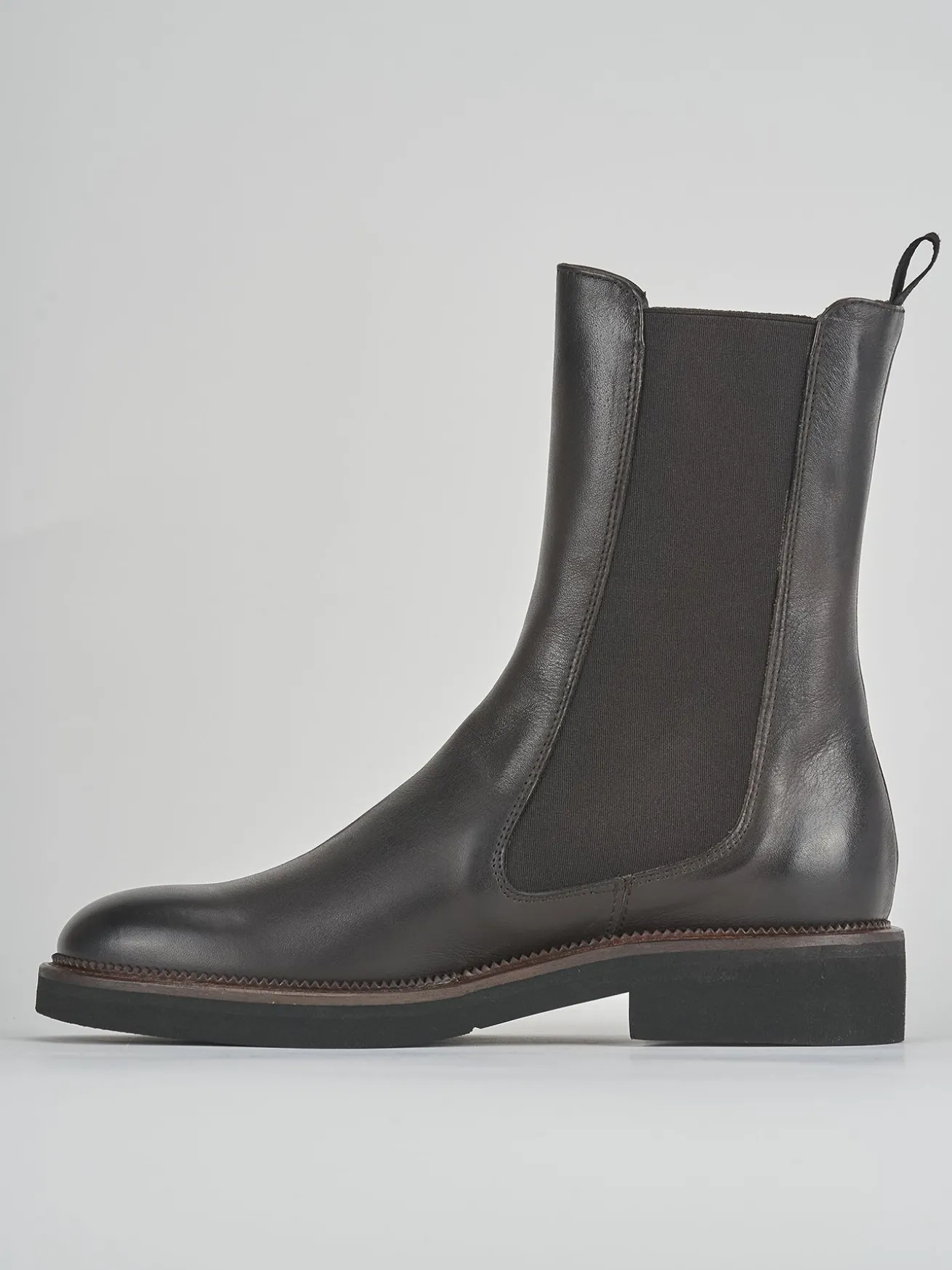 Stivaletto tacco 2 cm testa pelle