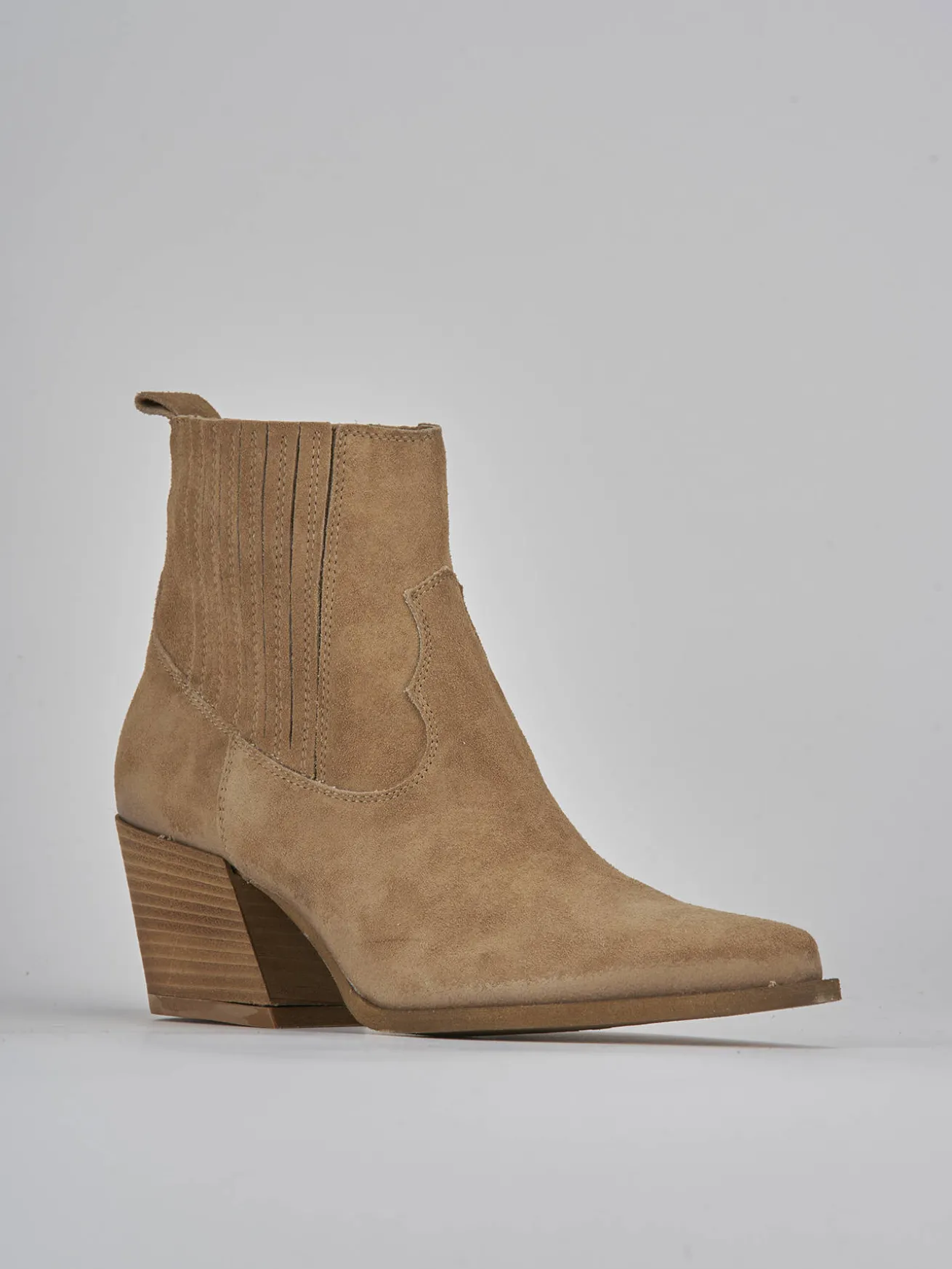 Stivaletto texano tacco 7 cm marrone camoscio