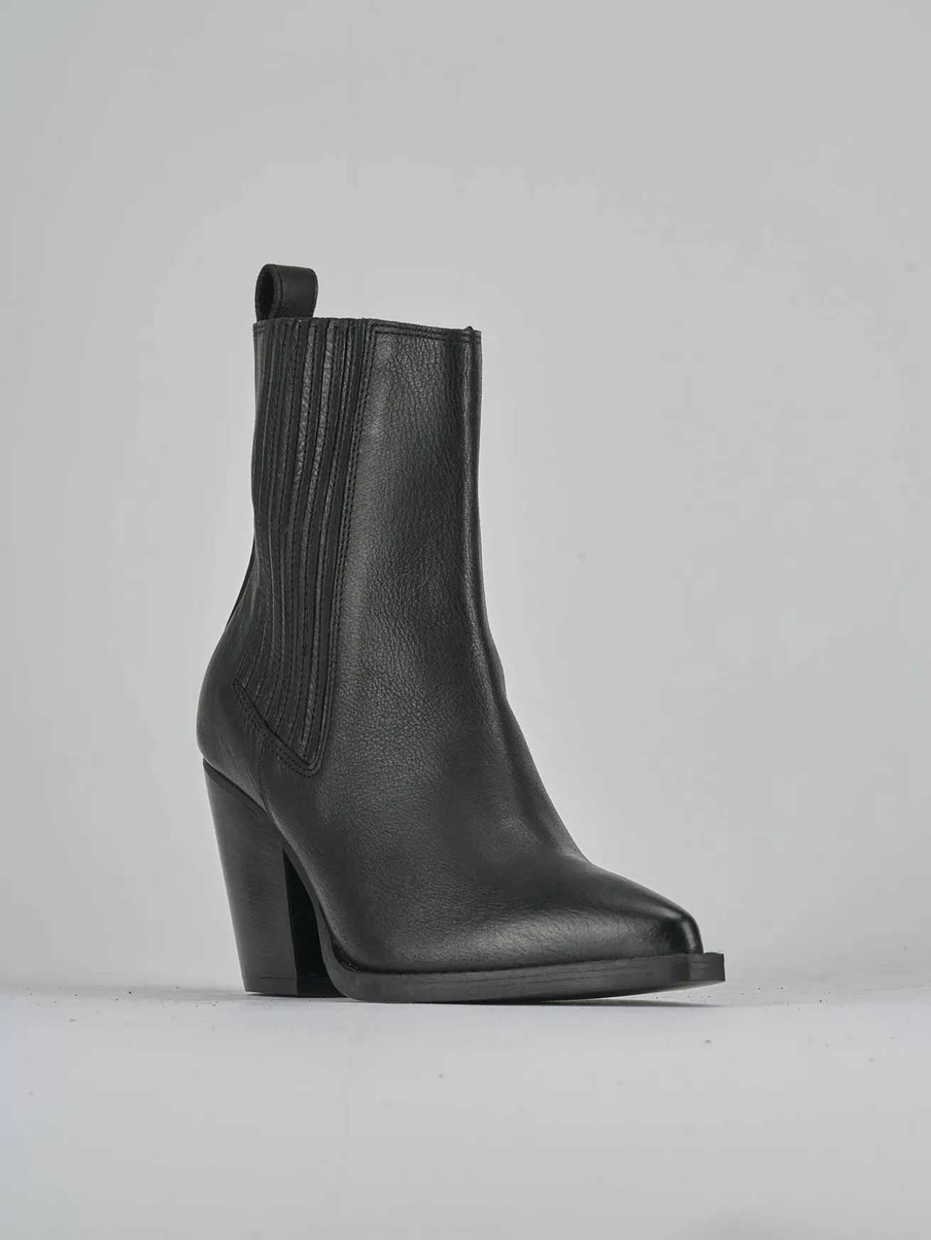 Stivaletto texano tacco 9 cm nero pelle