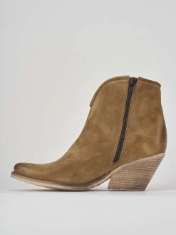 Stivaletto texano tacco 6 cm beige camoscio