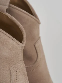 Stivaletto texano tacco 7 cm beige camoscio