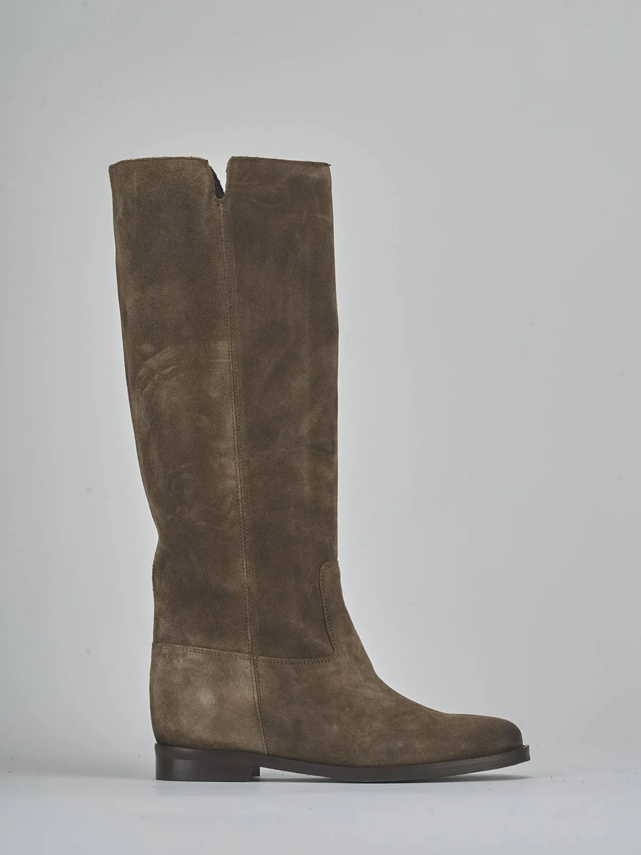 Stivali tacco 2cm camoscio beige