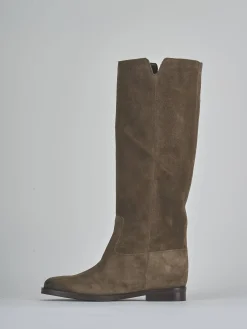 Stivali tacco 2cm camoscio beige