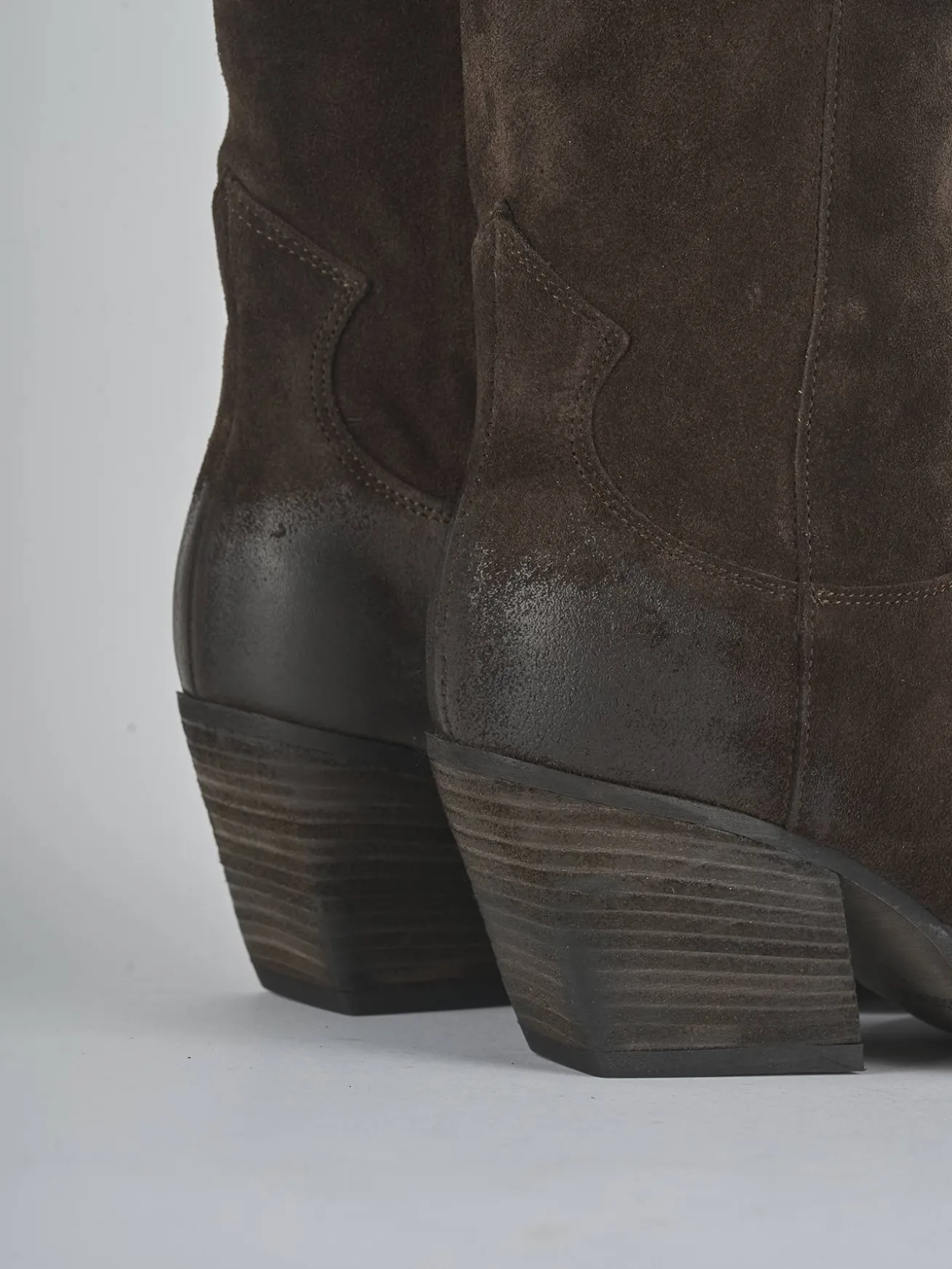 Stivali tacco 6cm camoscio testa