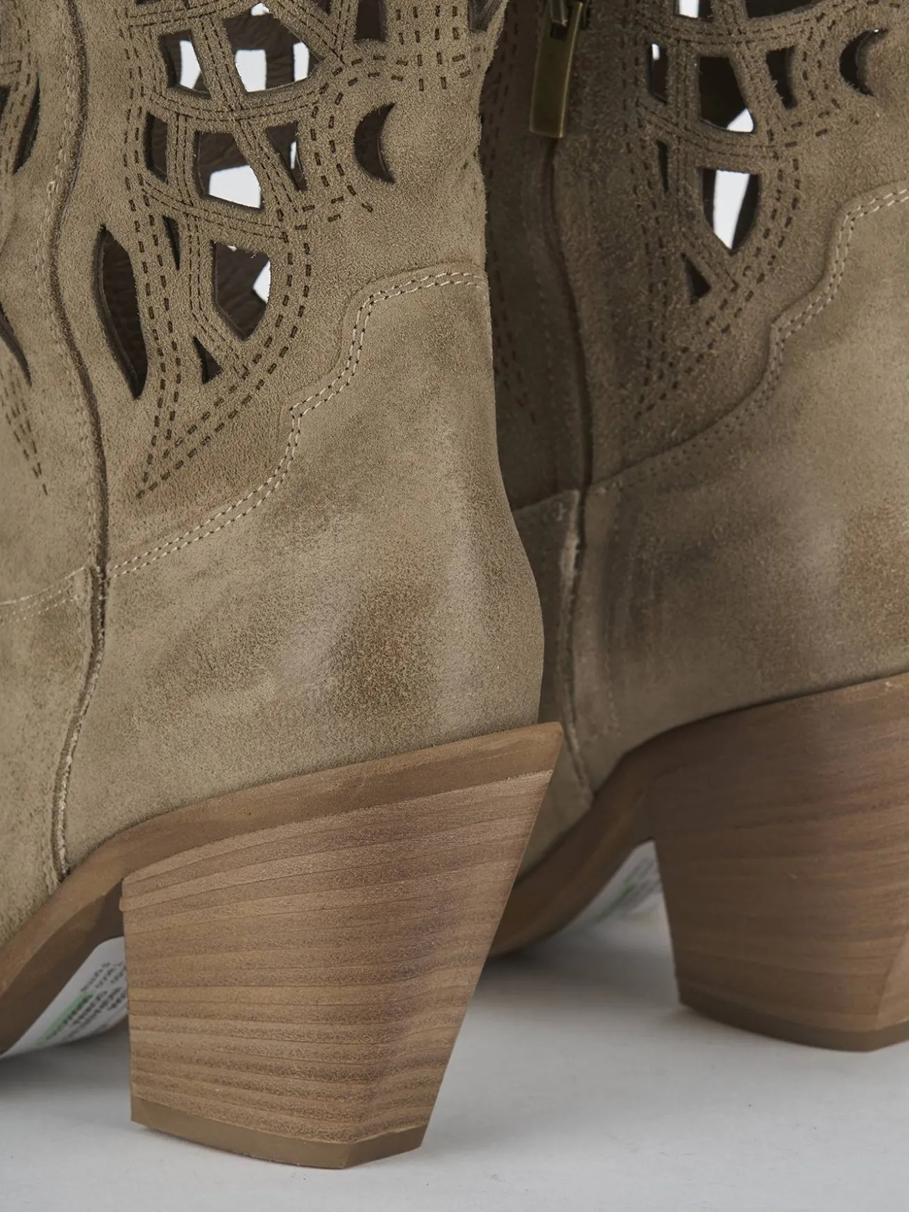 Stivali tacco 7cm camoscio beige