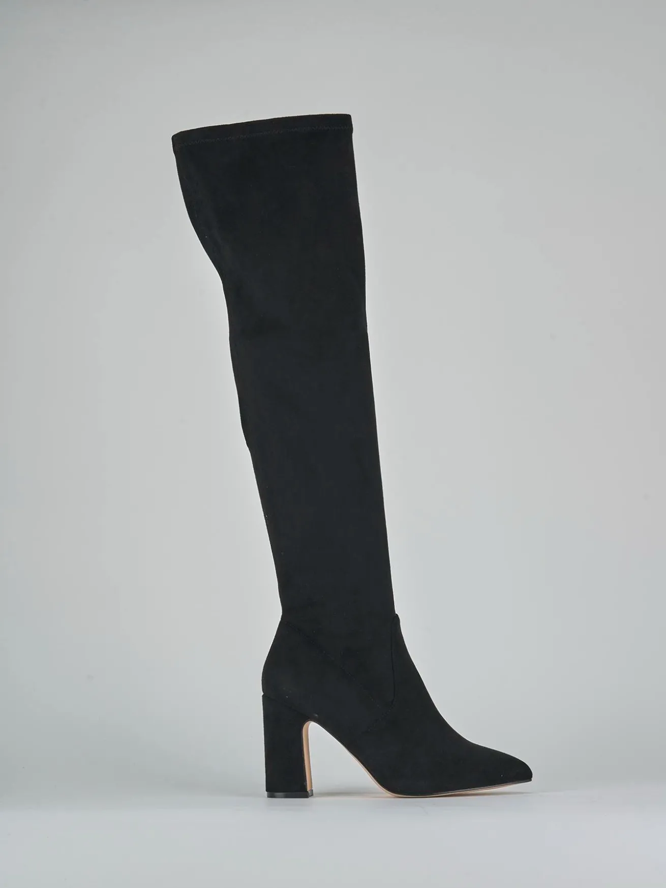 Stivali tacco 9cm camoscio sostenible nero