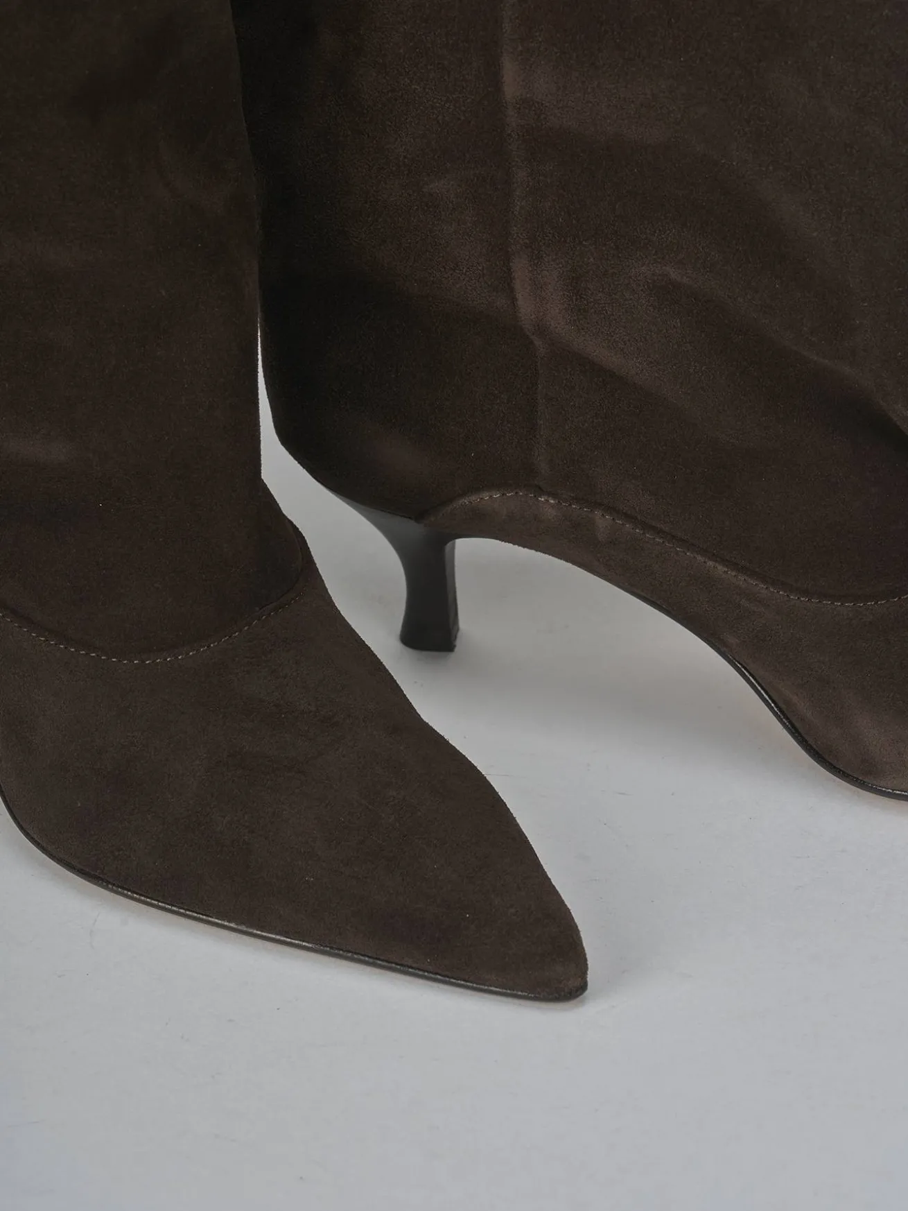 Stivali tacco 5cm camoscio testa