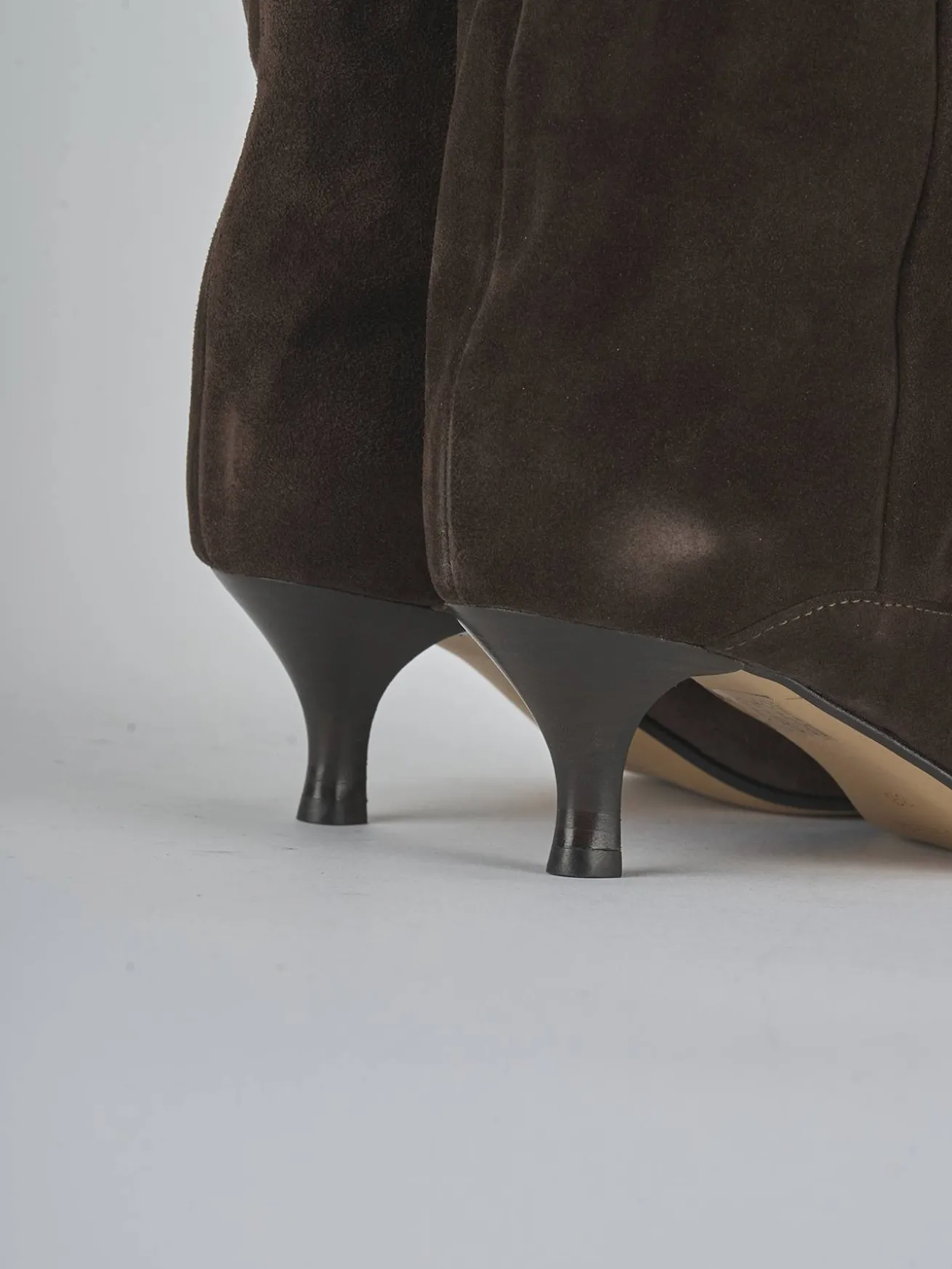 Stivali tacco 5cm camoscio testa